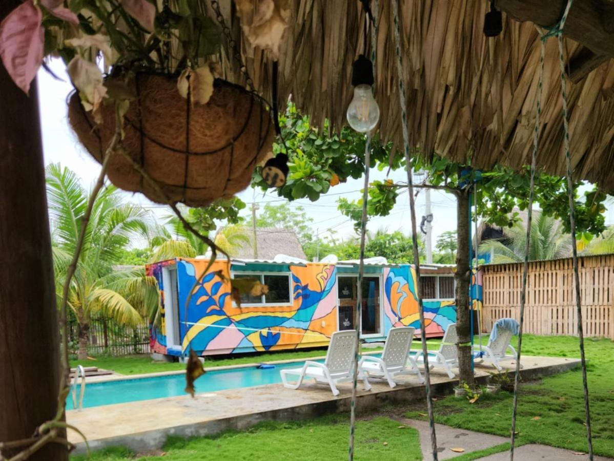 Green Belly Surf Hostel El Paredón Buena Vista Εξωτερικό φωτογραφία